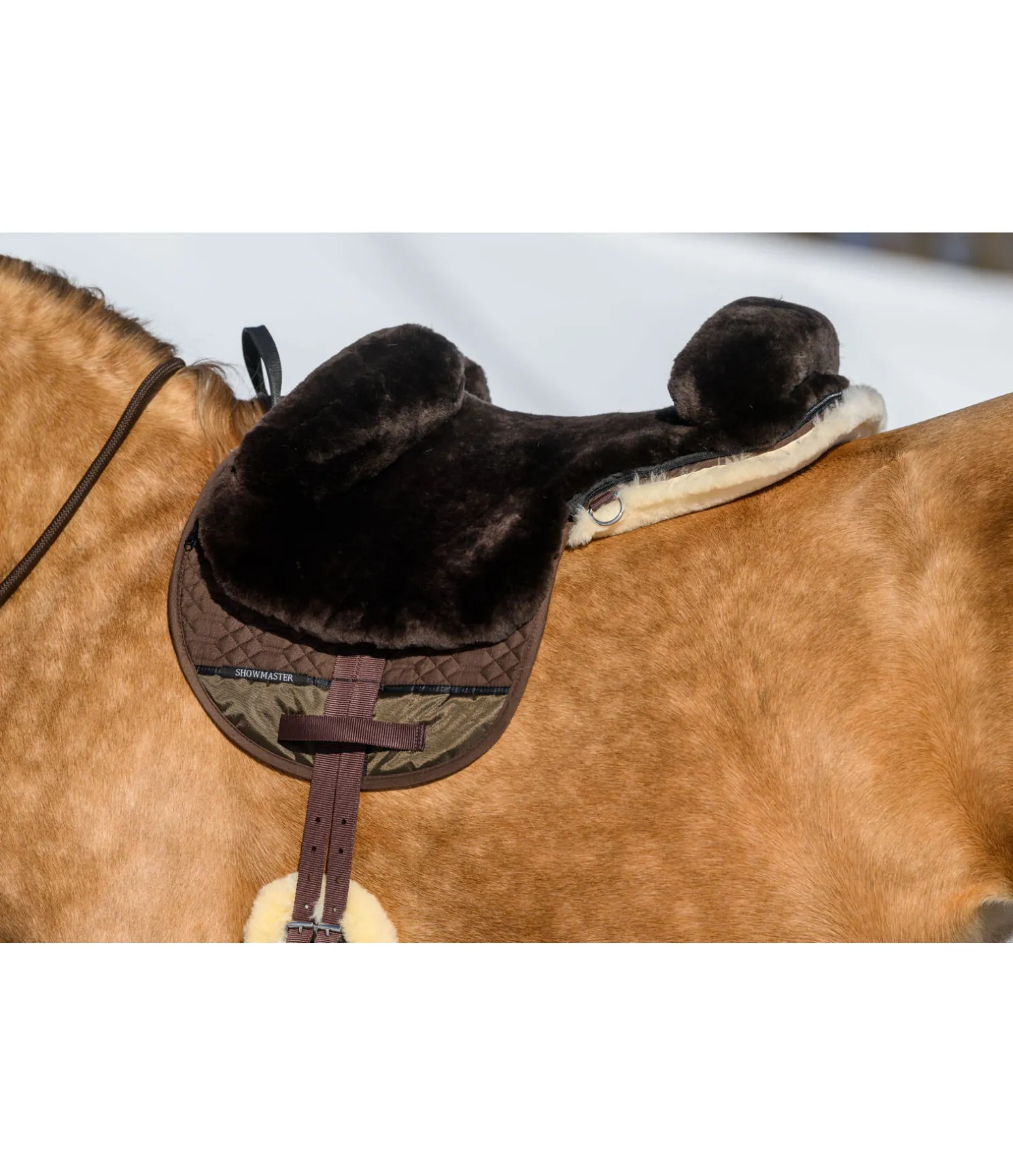 Selle de loisir en véritable fourrure d'agneau